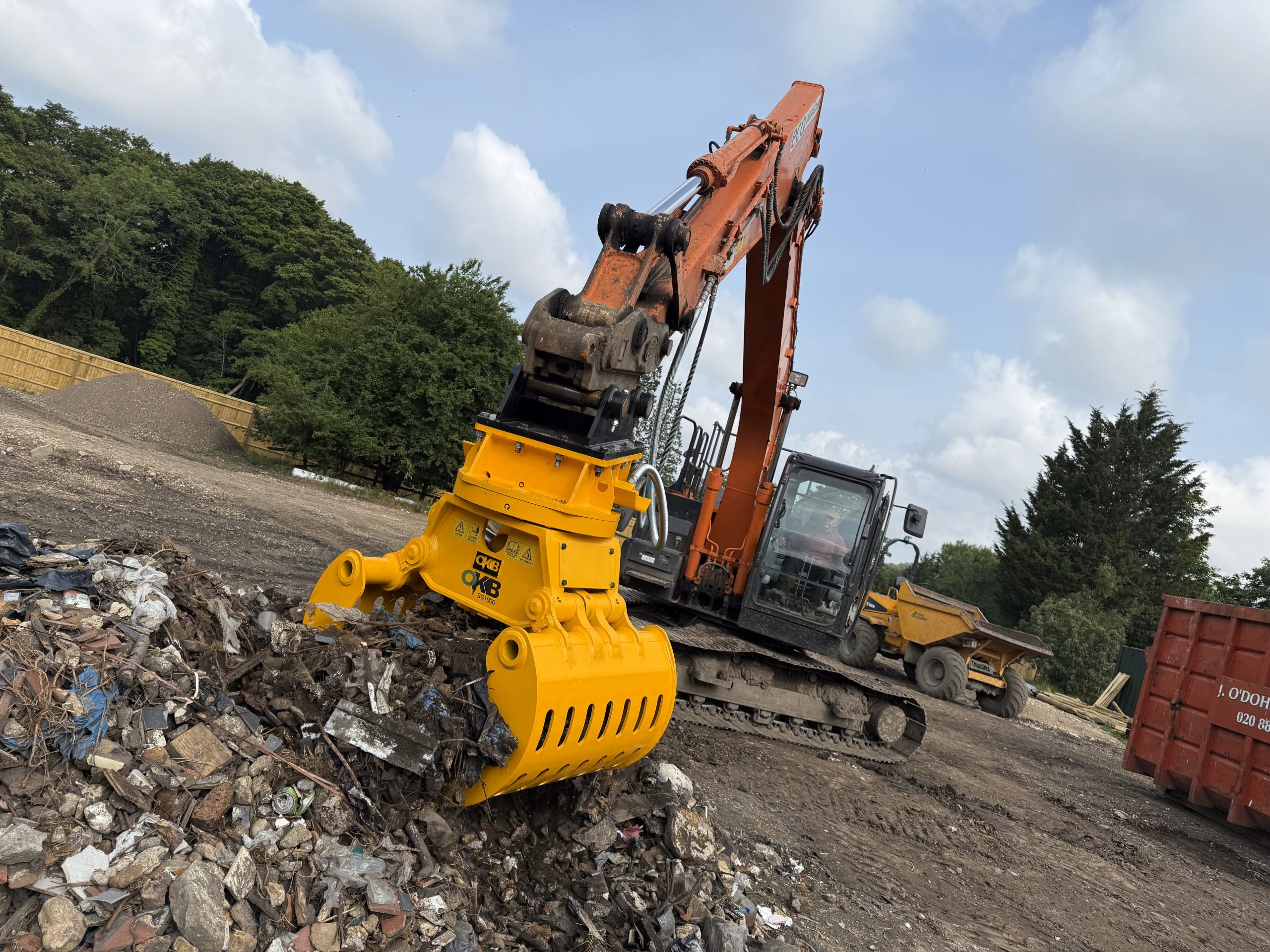 SG1000 grabbing rubble