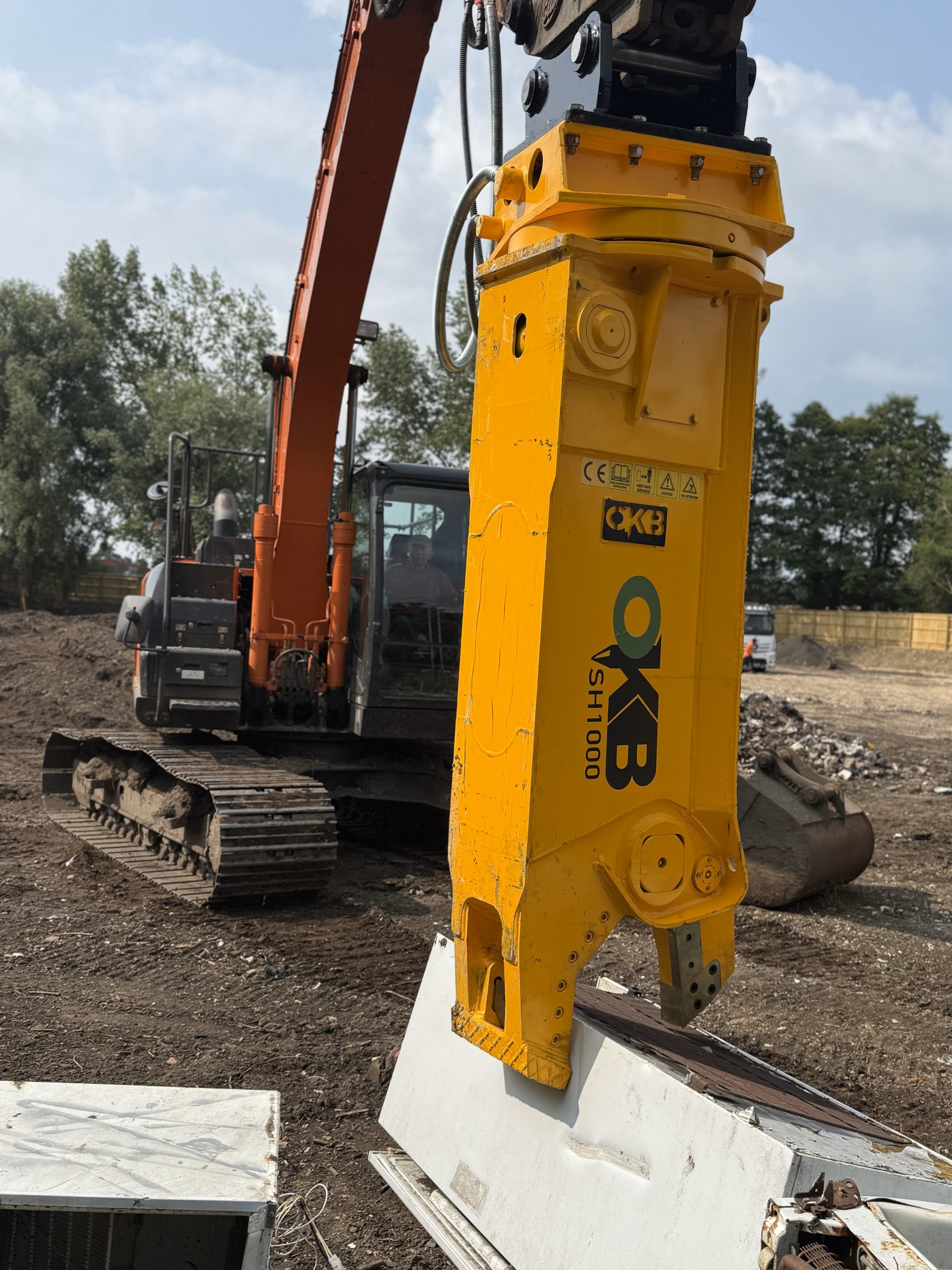 SH1000 tackles metal box SH1000 steel shears in action